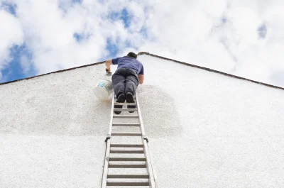 Peinture extérieure à Vézénobres — façades et ravalement